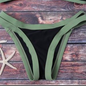 Cut out color block cheeky bikini bottoms